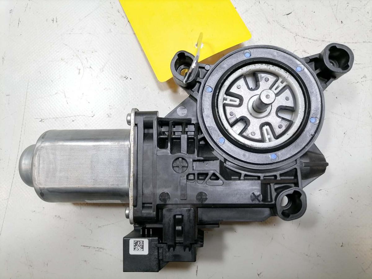 VW Polo 9N3 original Fensterhebermotor vorn links Bj.2009